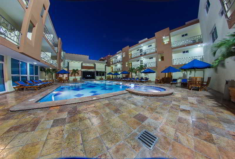 Quality Inn מזטלן מראה חיצוני תמונה